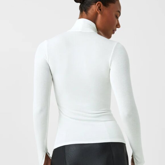 SPANX  Large Better Base Long Sleve in Powder - Picture 2 of 4